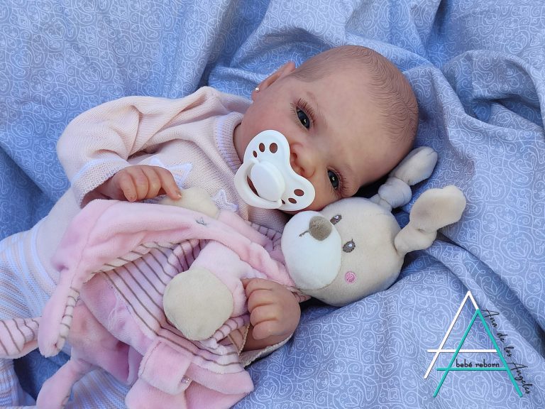 Mick despierto by Adrie Stoete