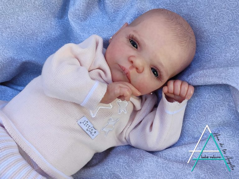 Mick despierto by Adrie Stoete