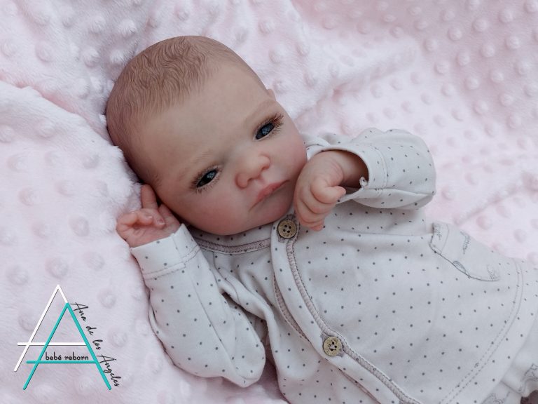 Mick despierto by Adrie Stoete